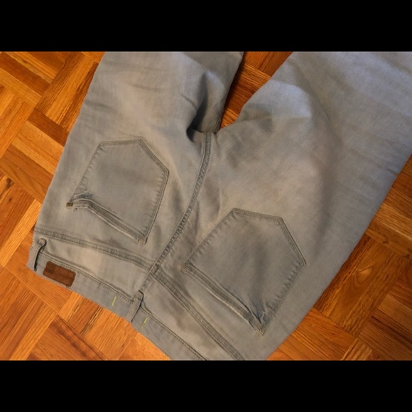 Light Wash Skinny Jeans! - Picture 2 of 5